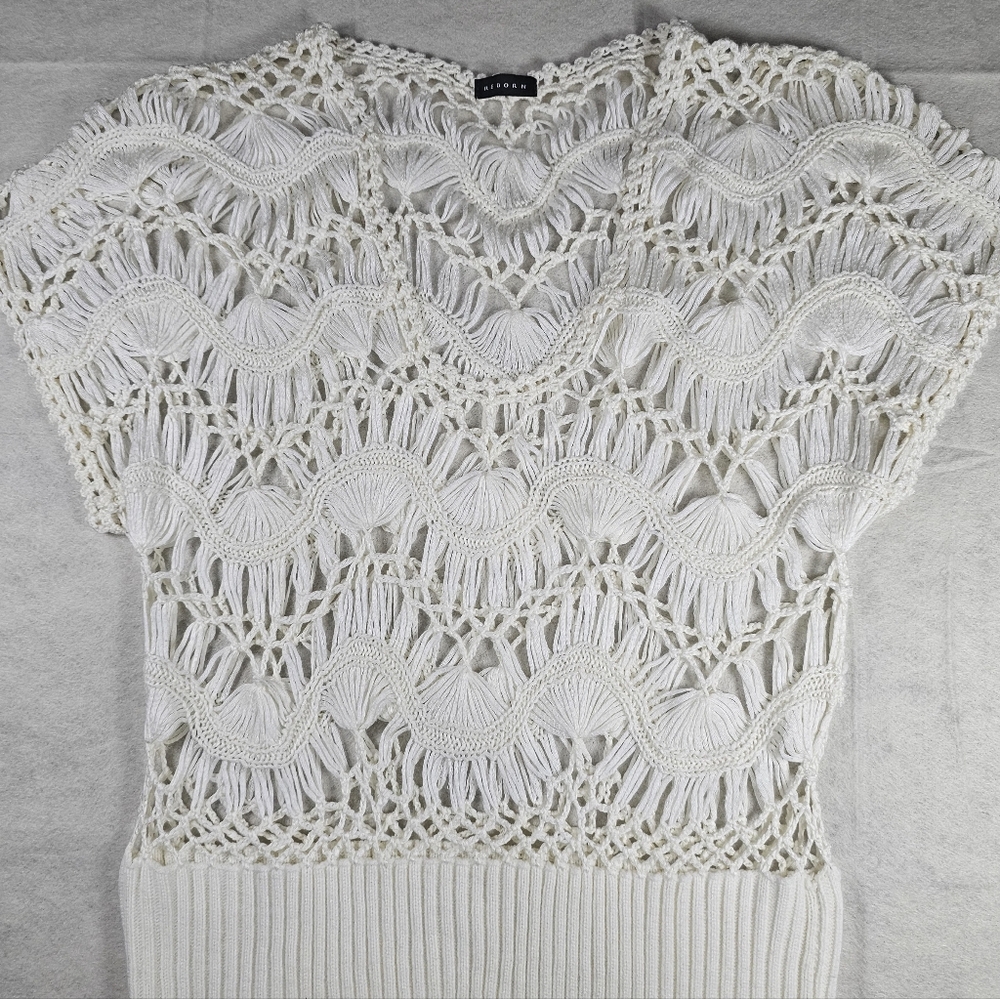 Reborn Women’s White Crochet Lace Knit Top – Boho Chic Semi-Sheer Blouse Size M - Picture 2 of 5